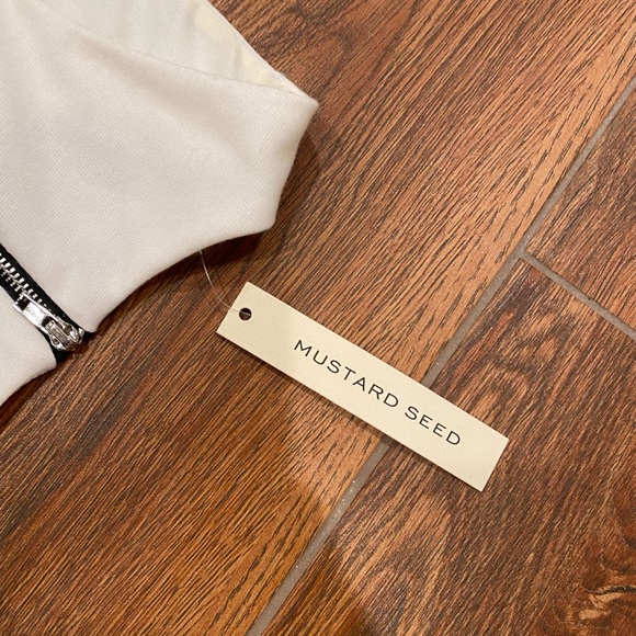 Mustard Seed 2 Piece Sequin Top & Skirt NWT 💕 - Picture 6 of 7